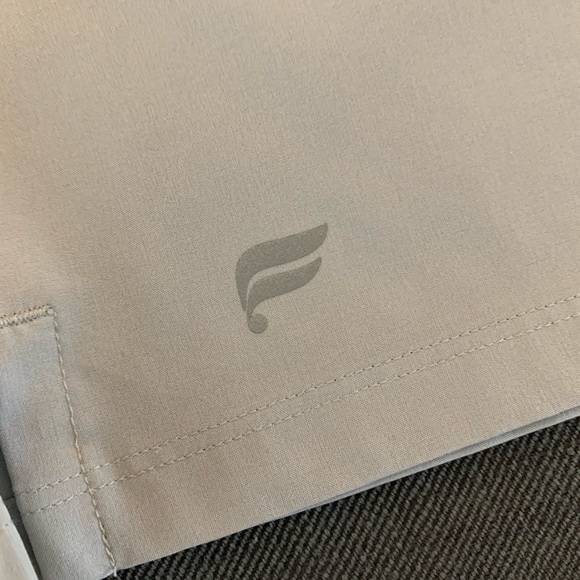 Fabletics Fundamental I Short 9” - Picture 1 of 3